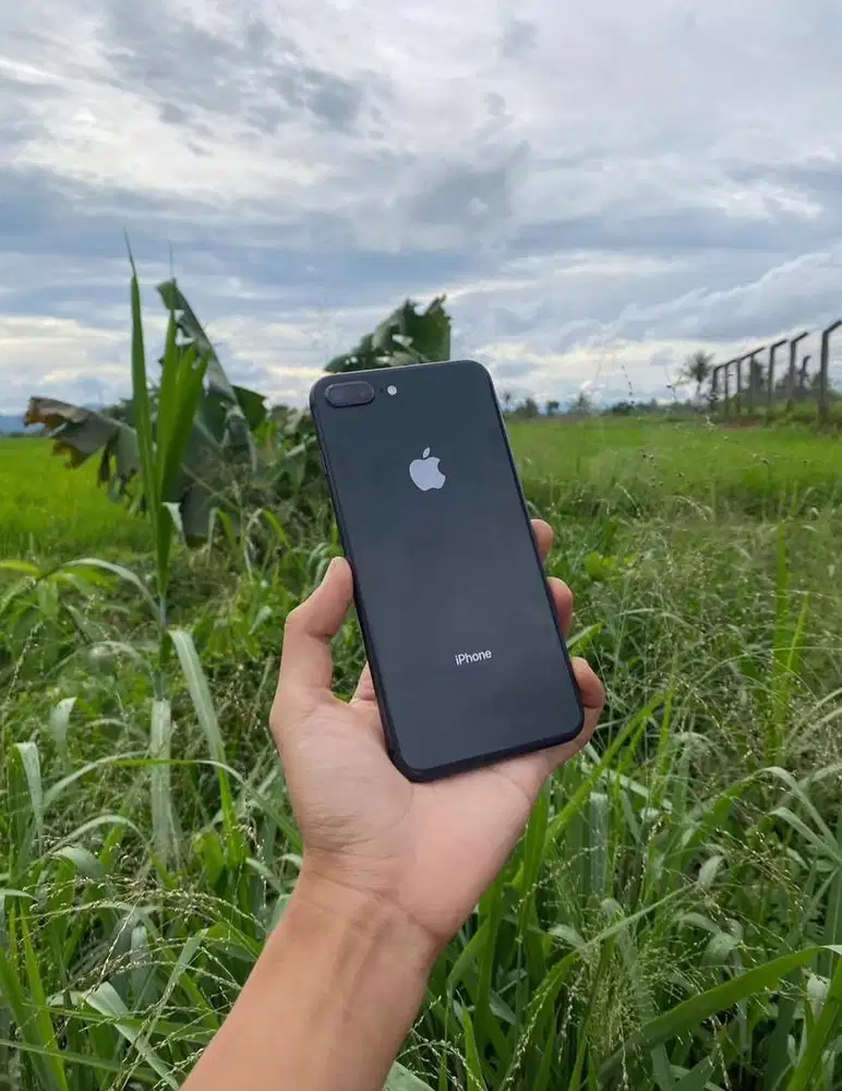 Iphone 8 plus ibox cuma 2jt