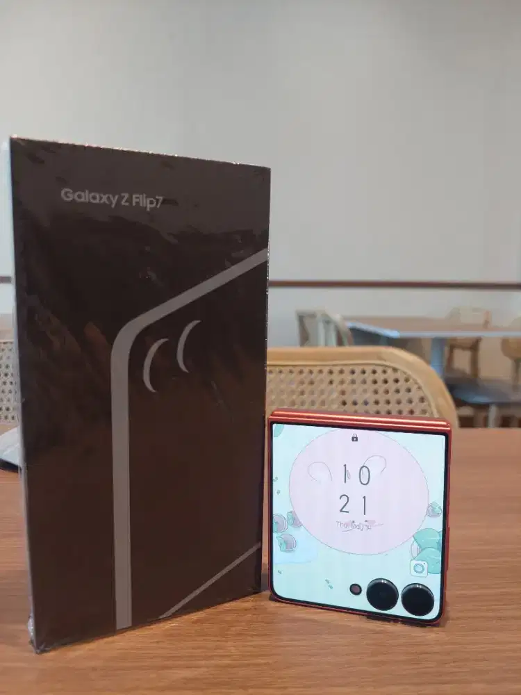 Samsung Galaxy Z Flip 7 256 Coral Red SEIN