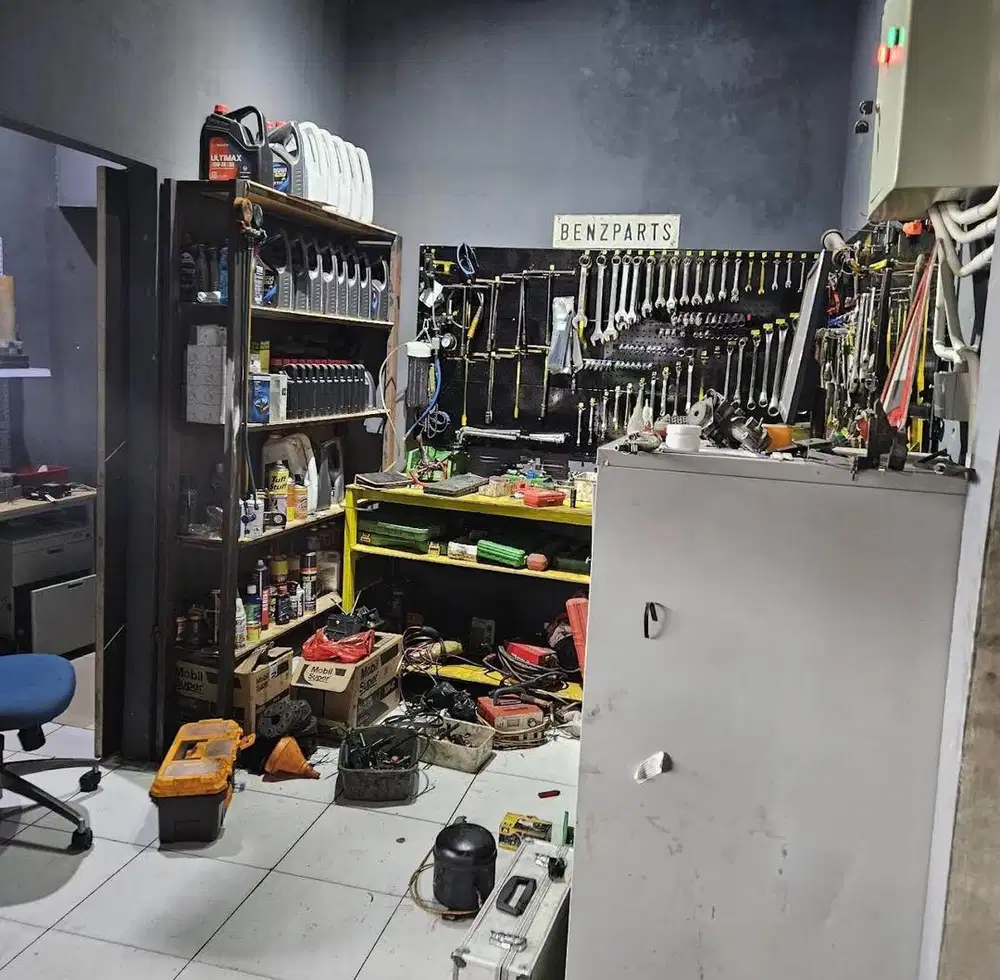 Lowongan Pekerjaan Untuk Helper Mekanik  Bengkel Mobil