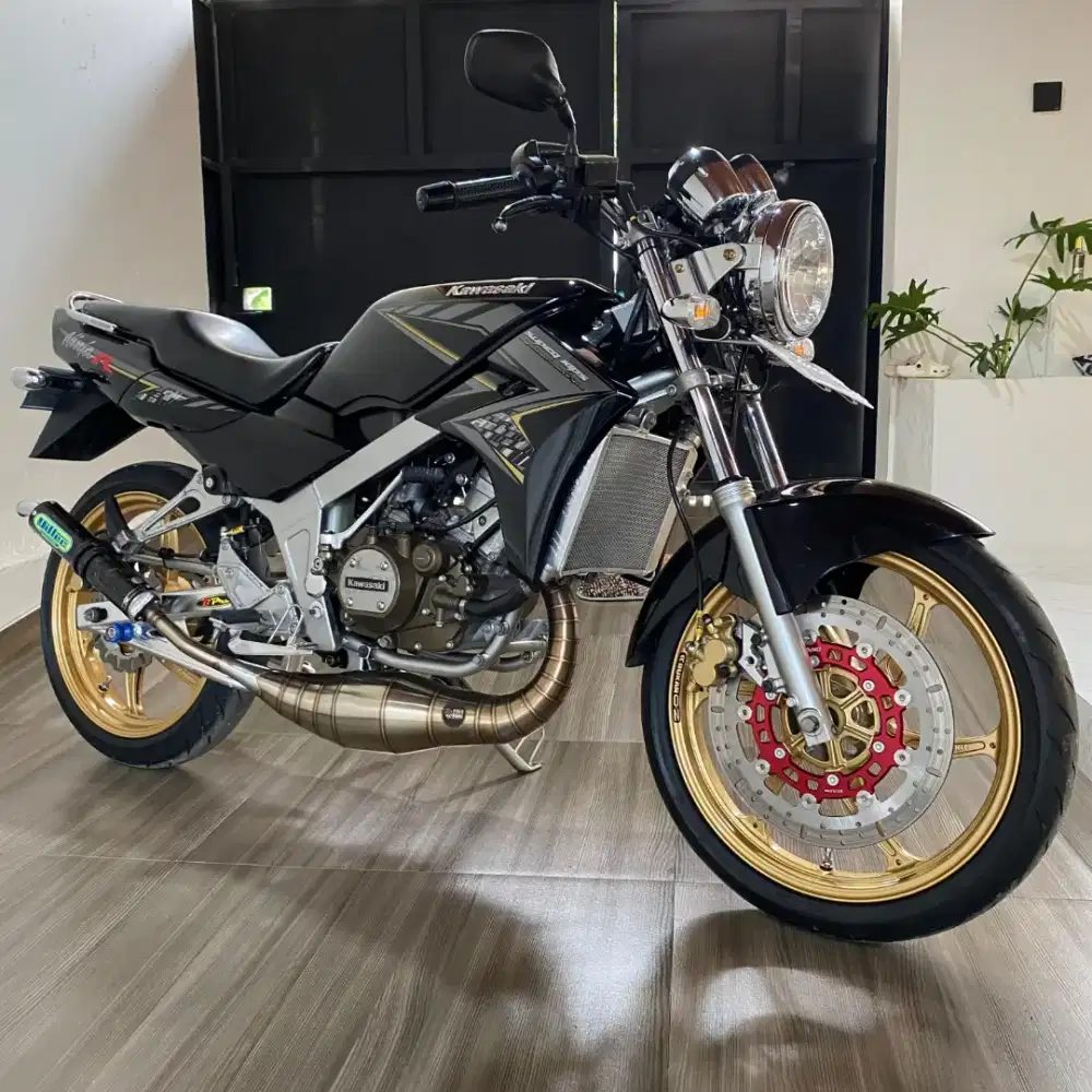 KAWASAKI NINJA R 2015  GOOD CONDITION