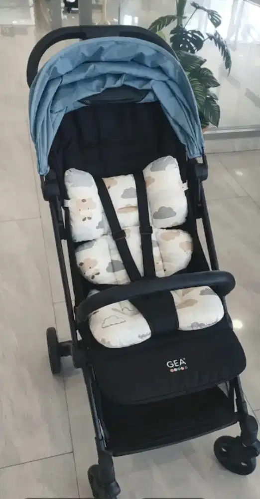 Stroller Anak Merk GEA + Tas Travel - Kondisi Like New/Jarang Dipakai