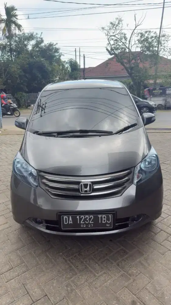Bismillah, Dijual Honda Freed type E PSD tahun 2012 nopol DA