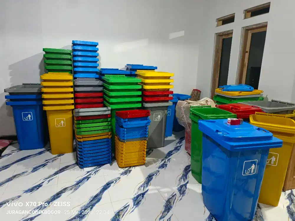 Tempat sampah tong sampah bahan plastik HDPE dan fiberglass pusat