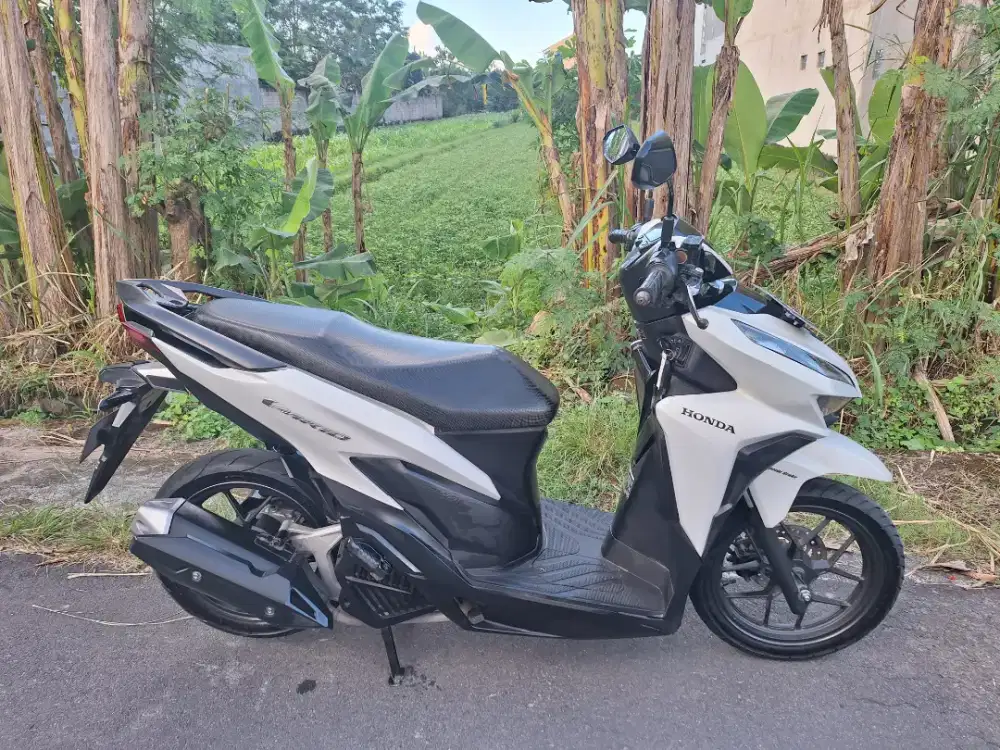 Vario 125 iss 2021 pajak baru bisa cash/kredit syariah  TERMURAH