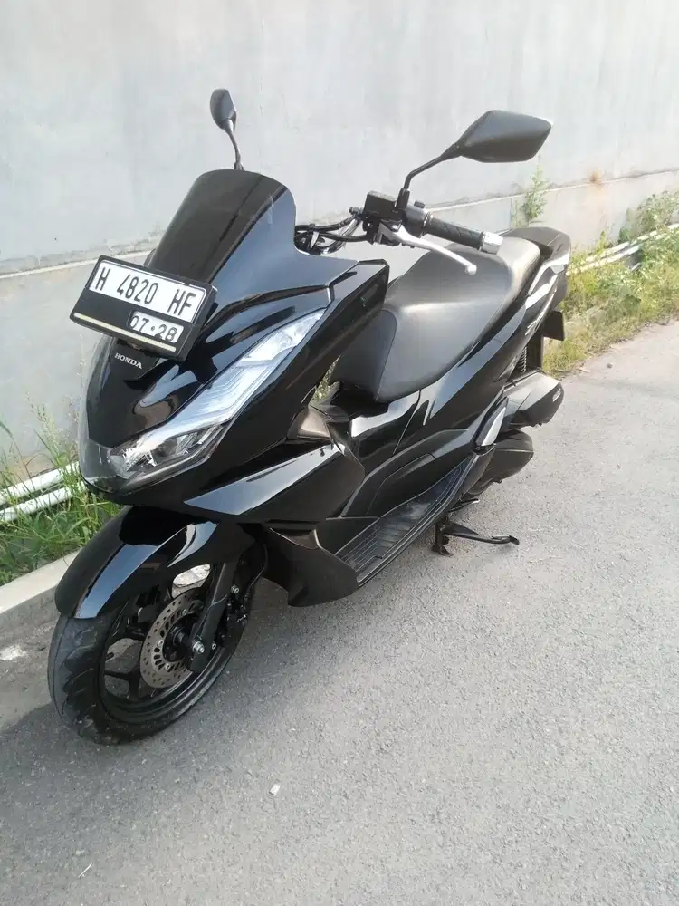 Honda PCX 160 2023 Hitam glossy