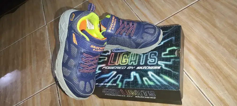 Skechers Anak S Light Size 33