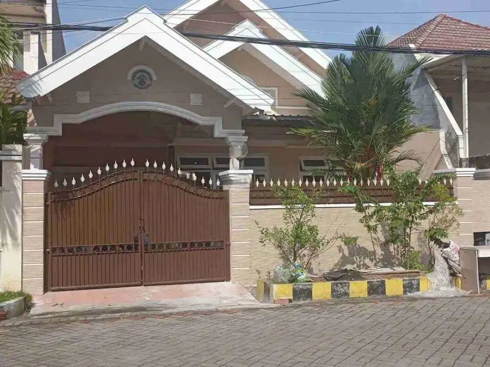 Rumah Nirwana Eksekutif Row Jalan Sangat Lebar Siap Huni