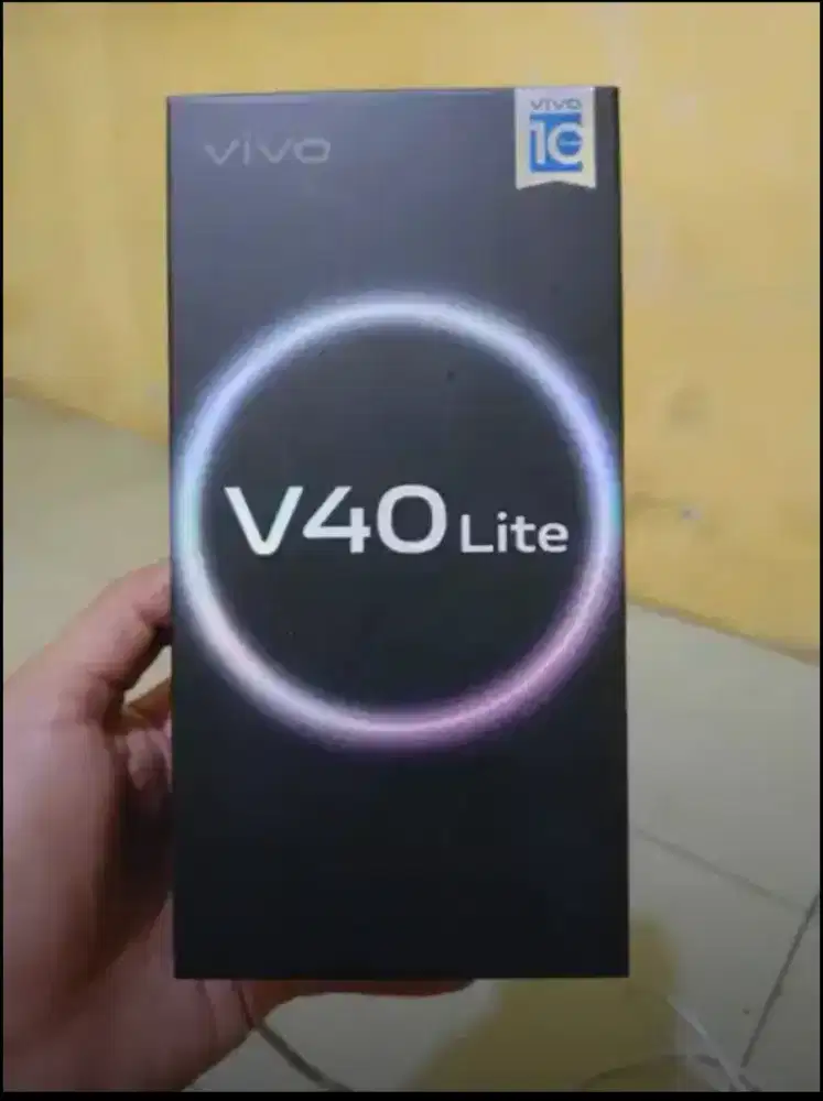 Vivo v40 lite 8/256