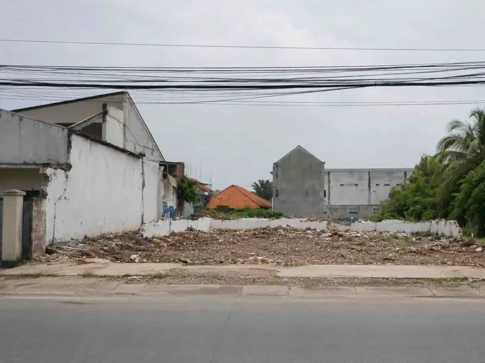 16.5jt/m. raya wiyung sby barat lebar 33meter ( SHM )