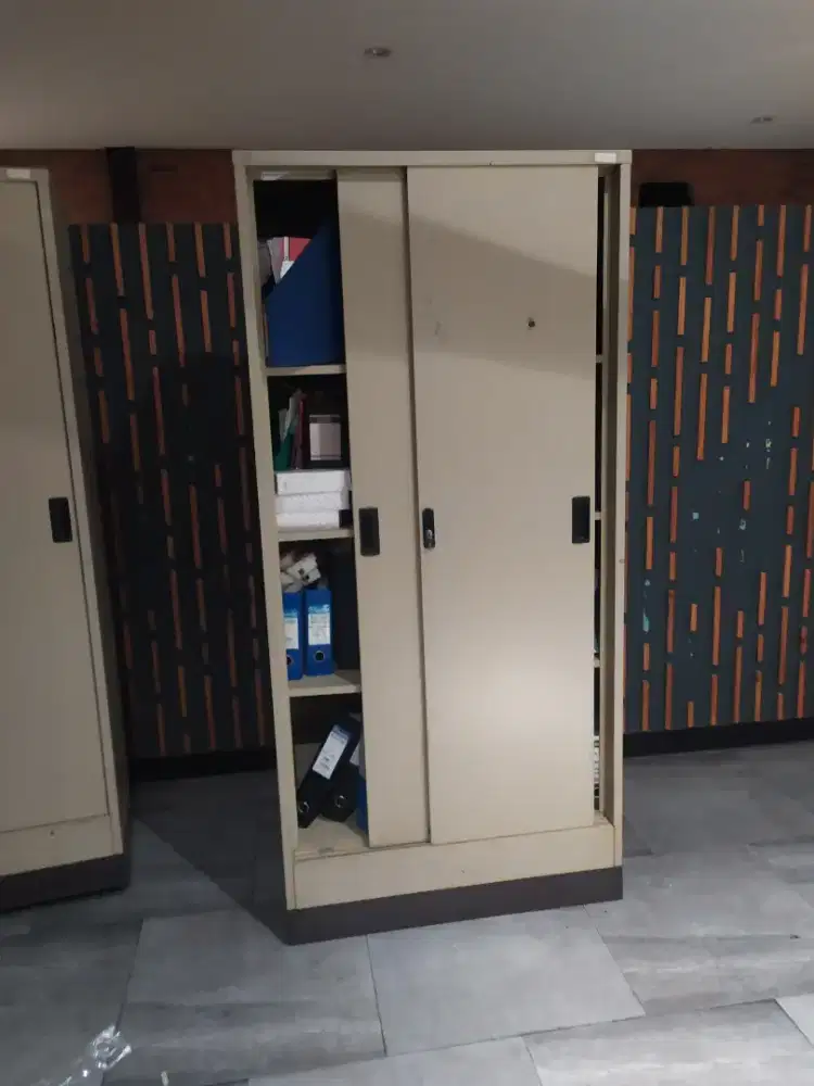 Lemari kabinet , Kursi kantor, bantex arsip