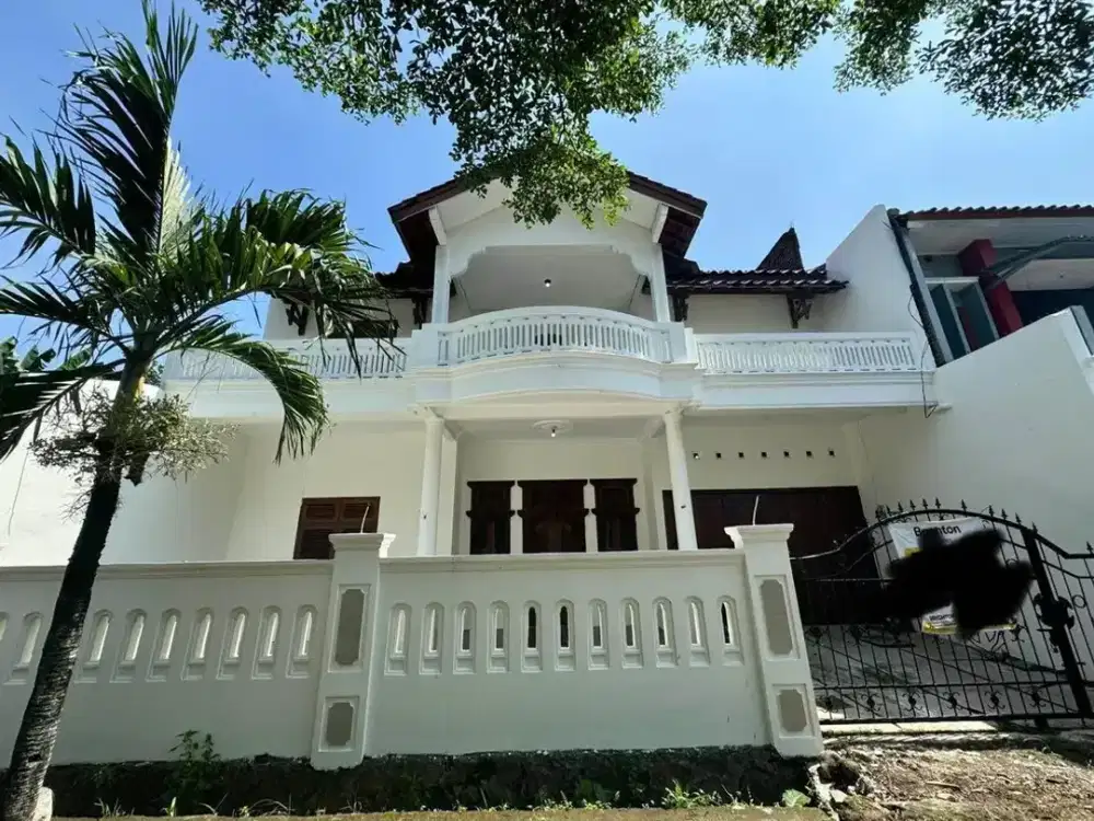 Rumah 2 Lt Hook di Bukit Seruni, Sendangmulyo Tembalang Semarang