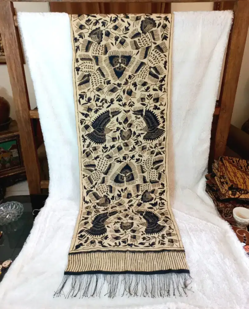 Kain Selendang Batik Sutra Rembang Kuno Antik