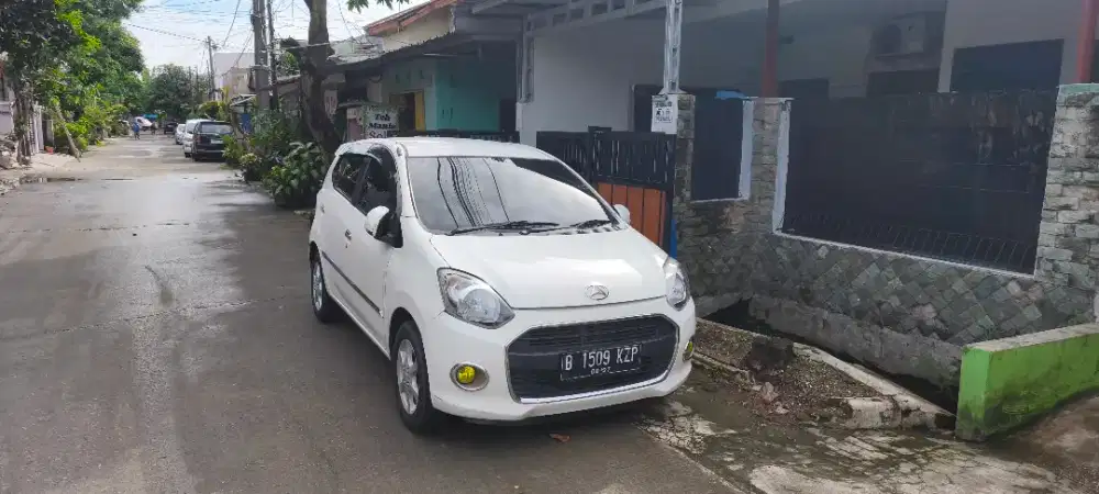 Daihatsu Ayla 2014 Tipe X Tertinggi Terawat Tinggal Pakai