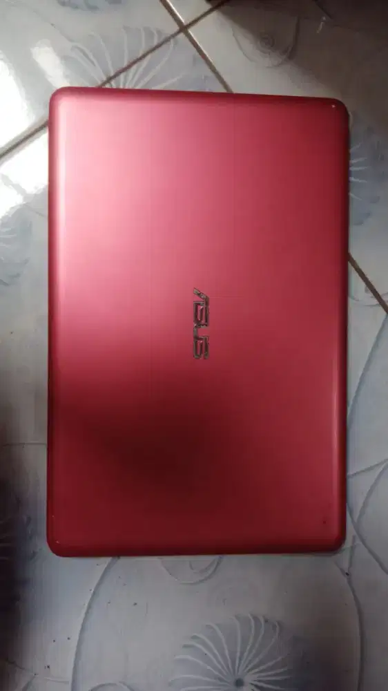 Laptop Asus E202S