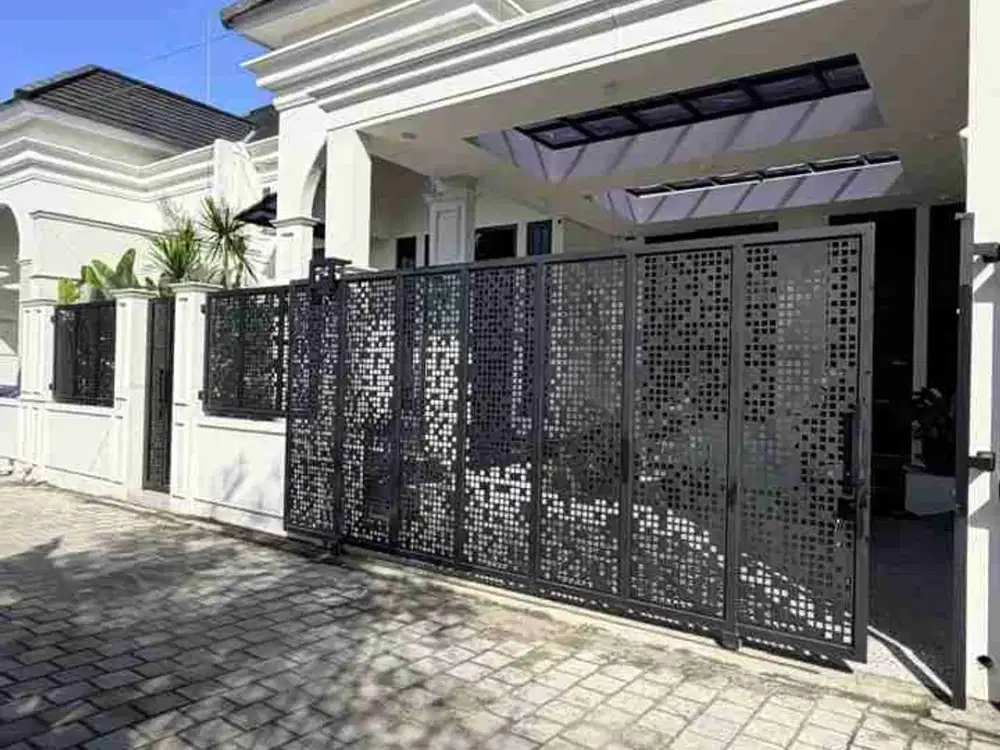 FULL FURNISHED..RUMAH MEWAH MODERN DESAIGN AMERICAN CLASSIC DENGAN HIGH CEILING DI PURWOMARTANI