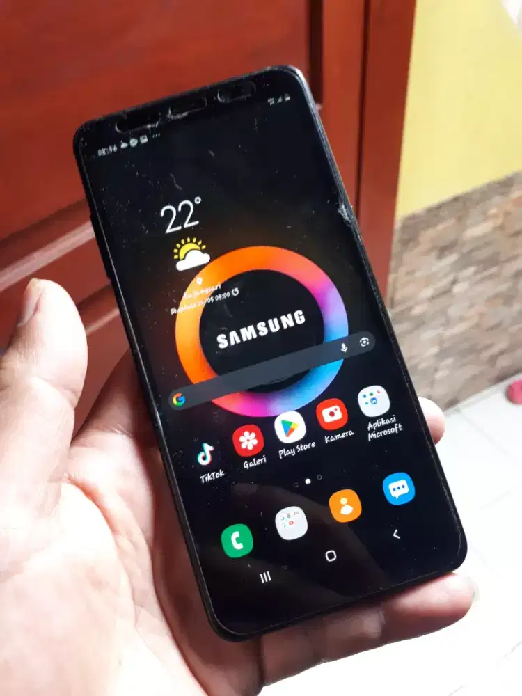 Samsung a8 plus
