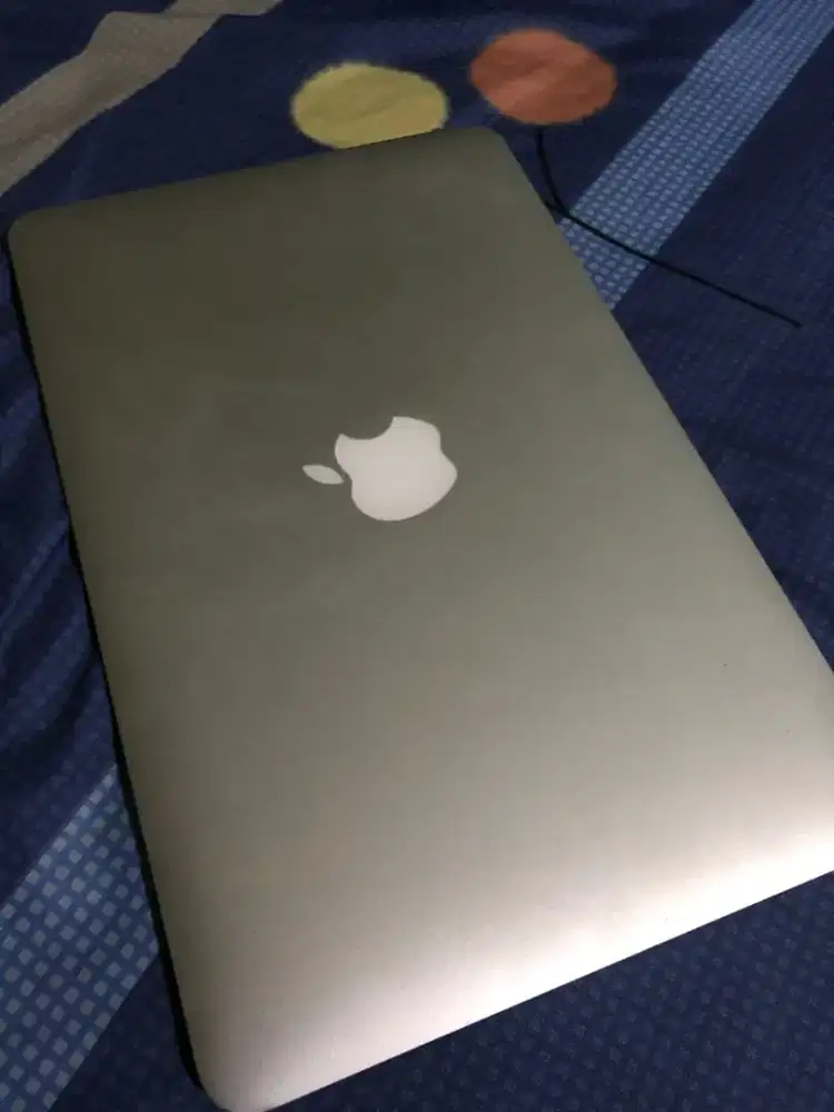 Macbook Air 11-inch Early 2015
