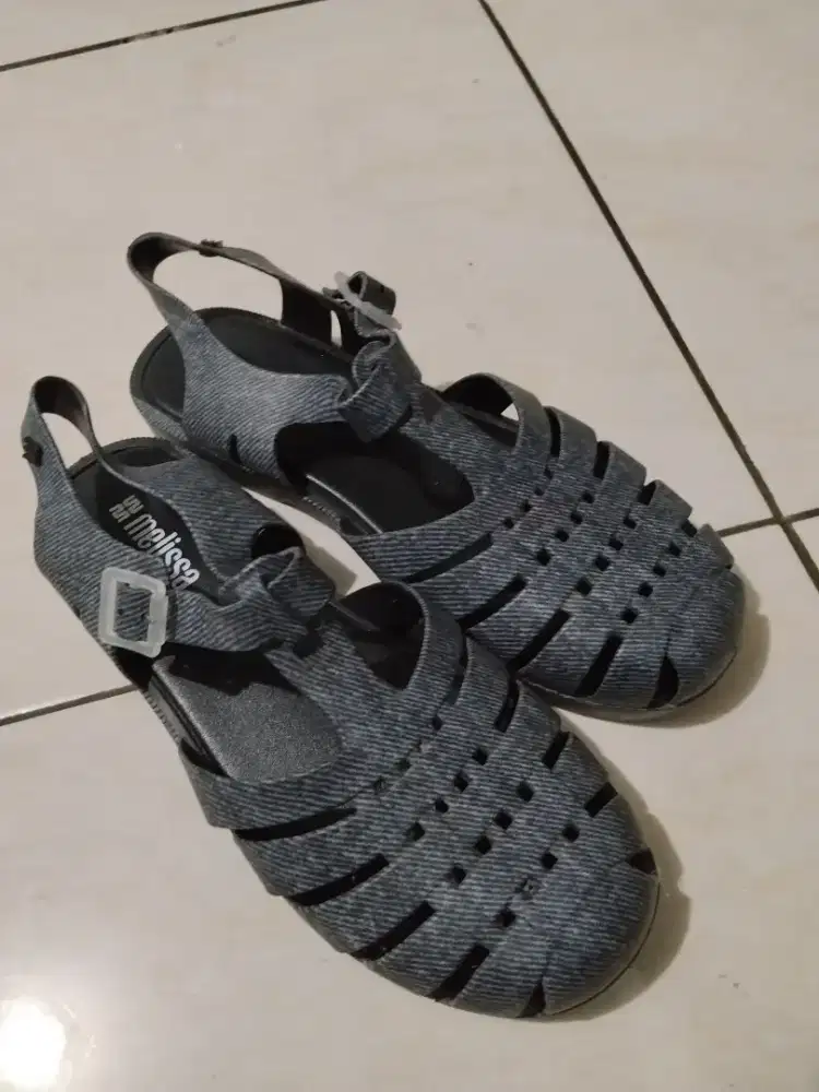 Sepatu Melissa possesion denim size 37