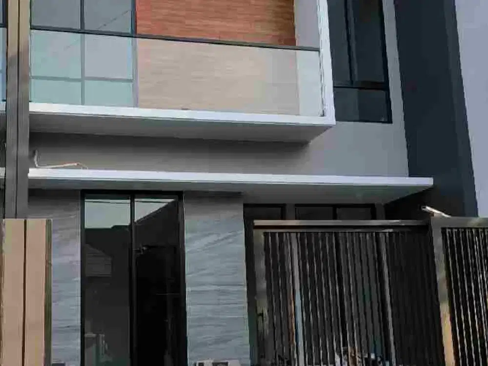 JEMURSARI NEW HOUSE 2 LANTAI. LAYOUT LEGA. 4 KAMAR TIDUR BESAR2