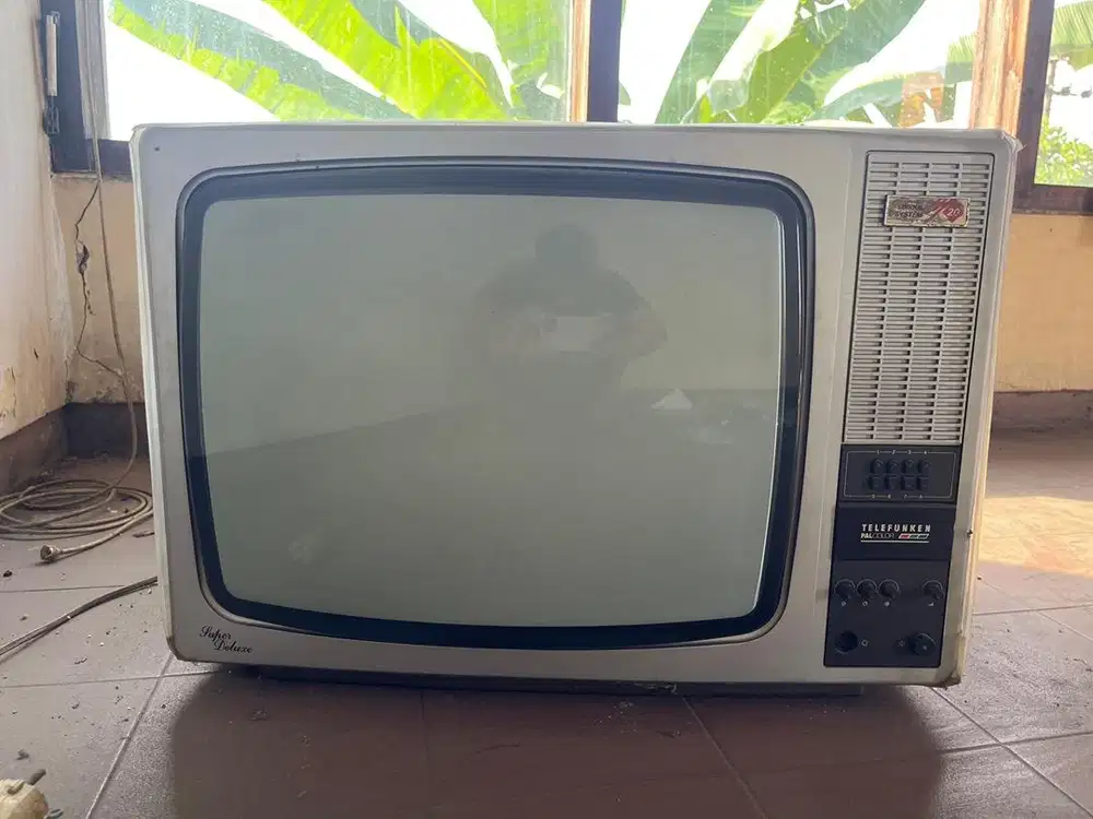 Tv Jadul peninggalan kakek