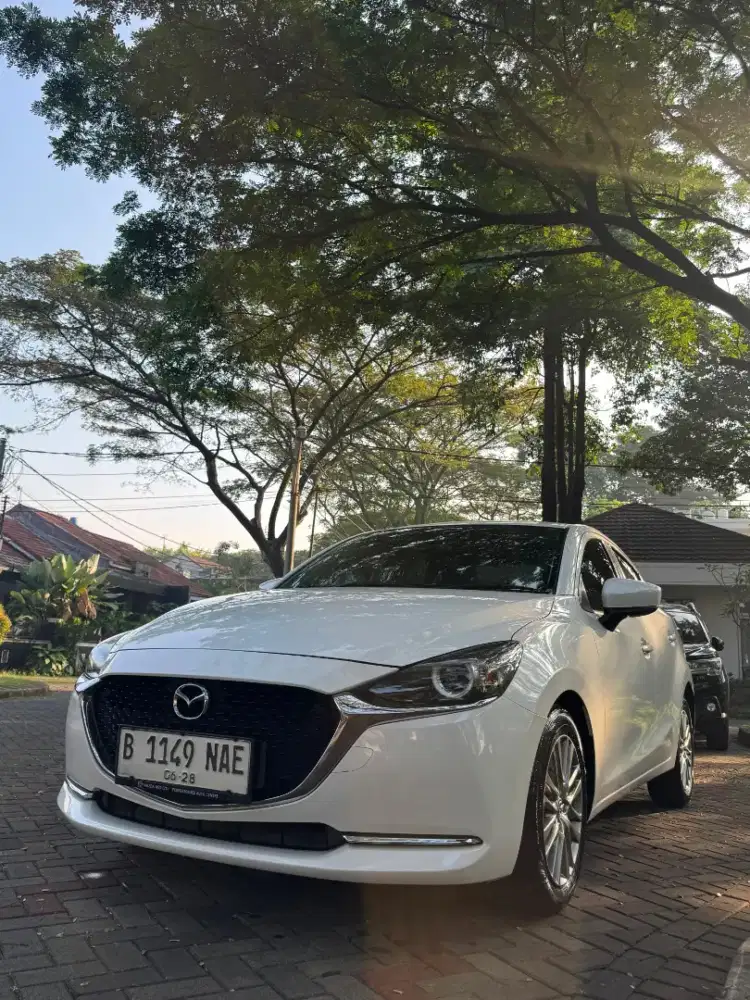 Mazda 2 gt skyaktive sedan istimewa km low masih watanty bengkel resmi