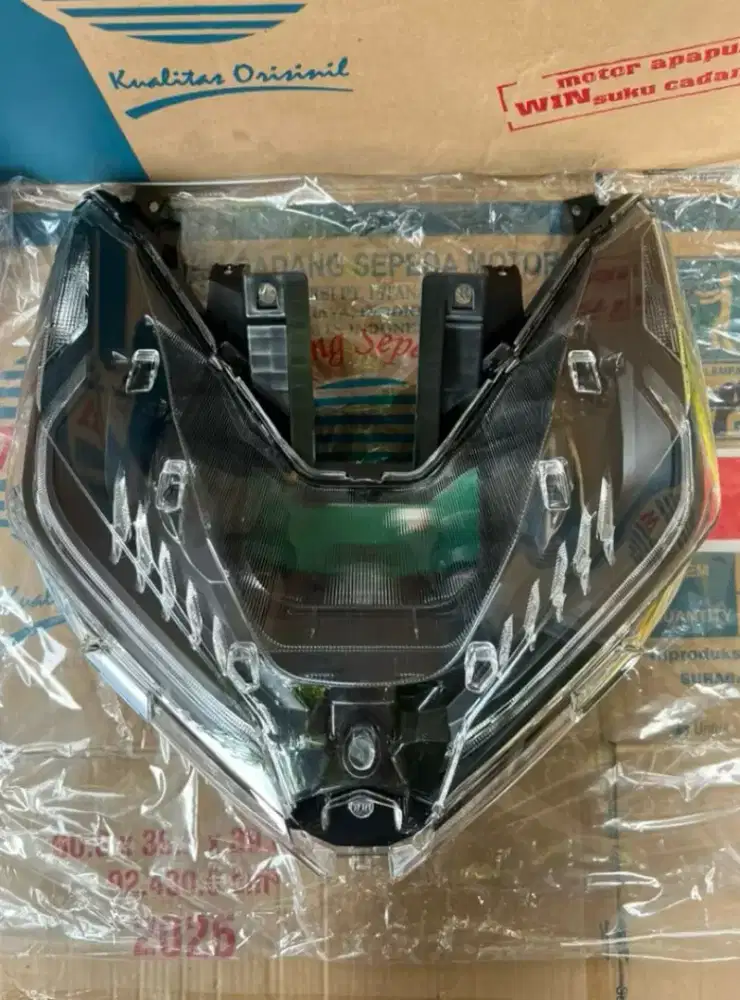 Jual nih Reflektor lampu depan komplit LED HONDA vario LED New 150