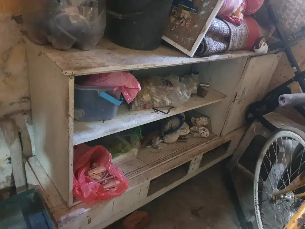 Bifet kayu warna putih