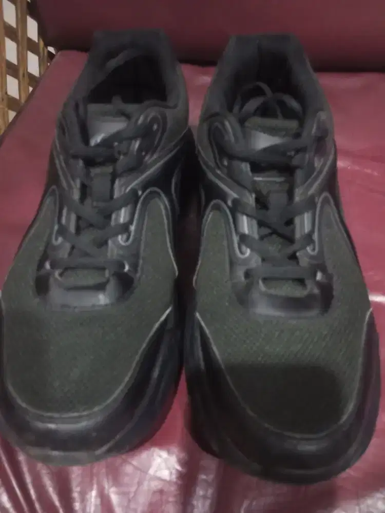 Sepatu Astec full black size 42