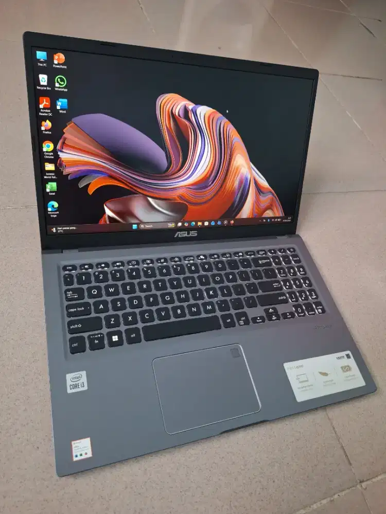 Bismillah di jual laptop asus vivobook slim core i3gen10 siap pakai