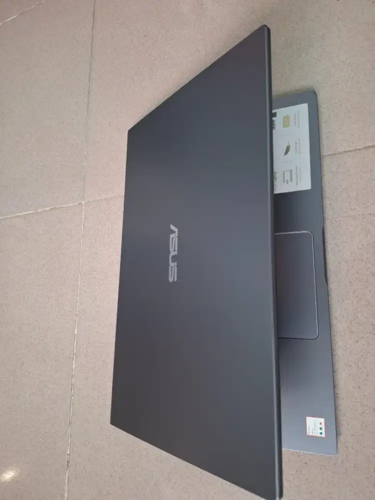 Bismillah di jual laptop asus vivobook slim core i3gen10 siap pakai