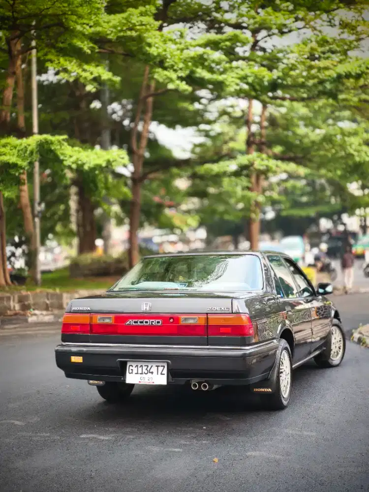 Honda Accord Prestige 89 antik low km terawat original last edition ok