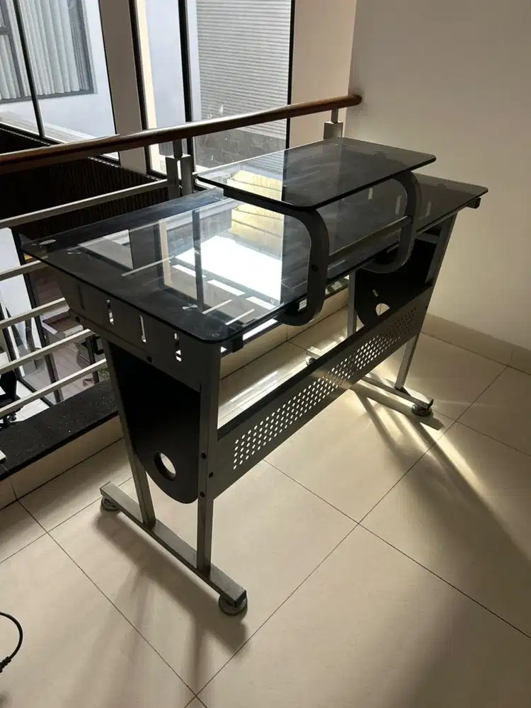 Meja belajar meja kantor