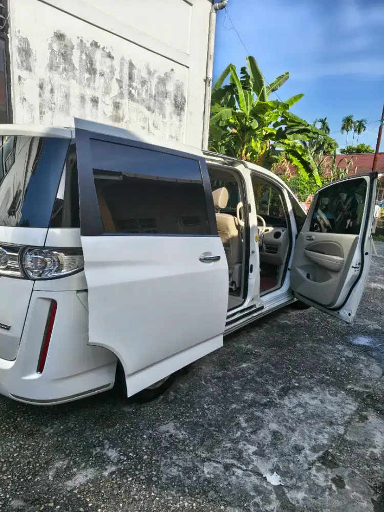 Dijual Mazda Biante skyaktif 2014 bln 12