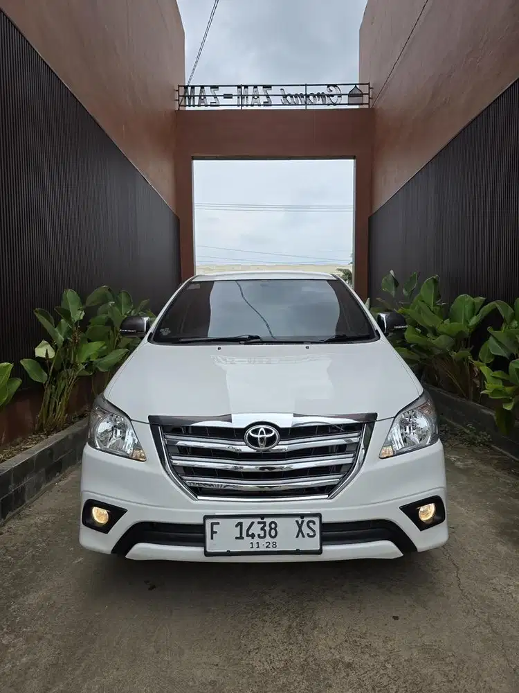 Toyota Kijang Inova G (2014) Metic