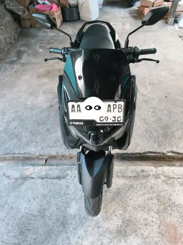 Nmax Neo S Hitam