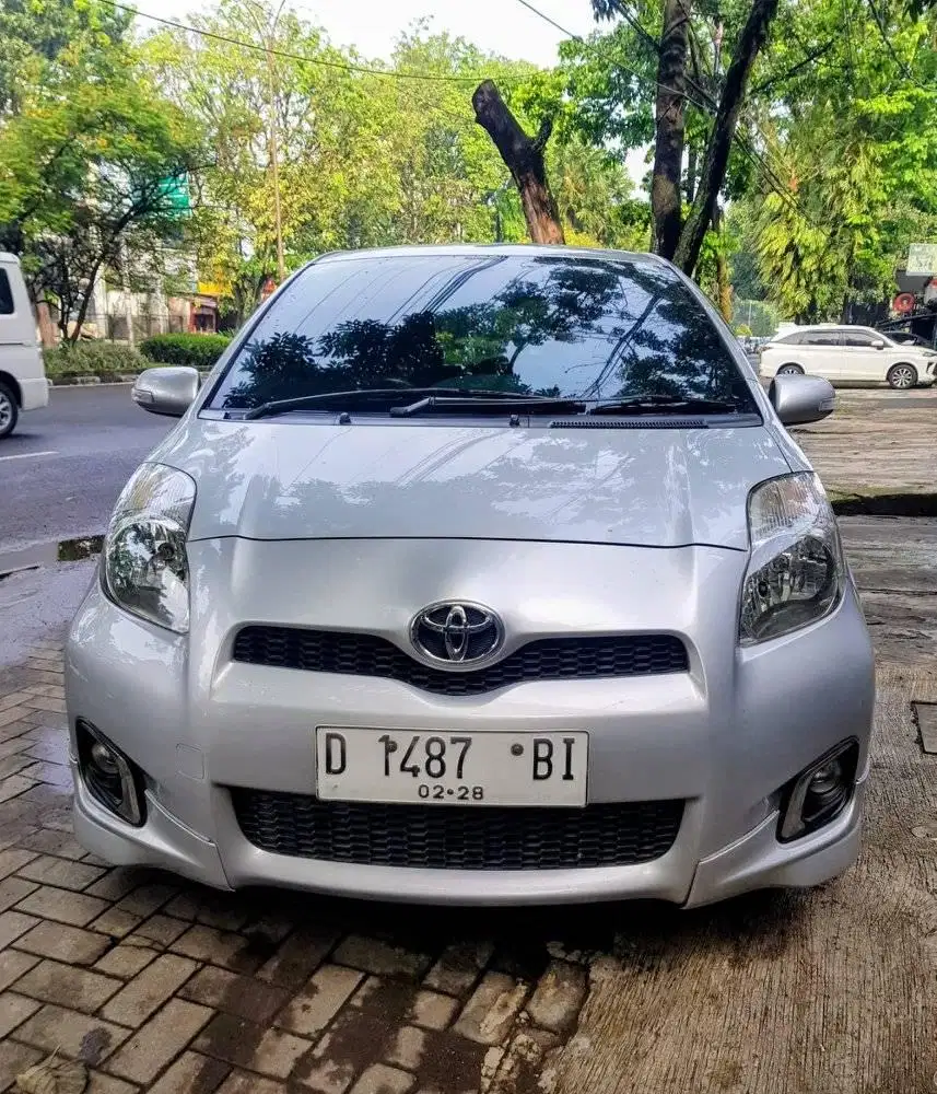 TOYOTA YARIS 1.5 S LIMITED AT 2012