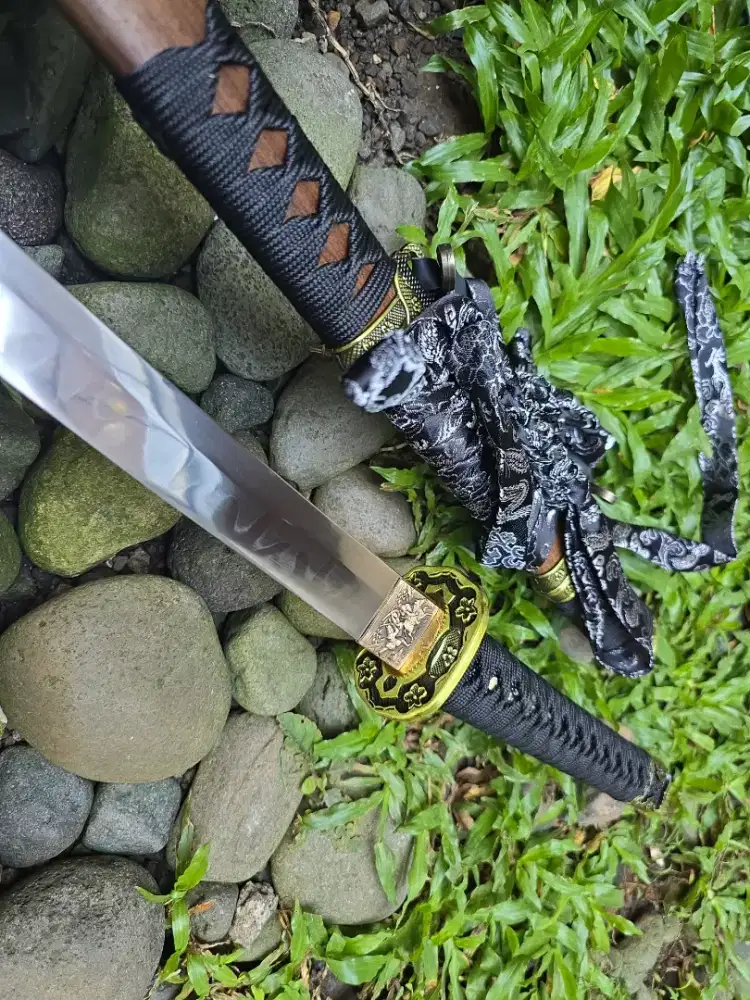 Pedang samurai tachi katana izamu hayate brave storm T10 real hammon