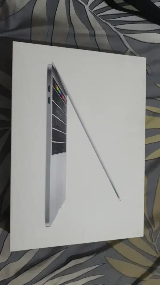 macbook pro touchbar retina display 2016