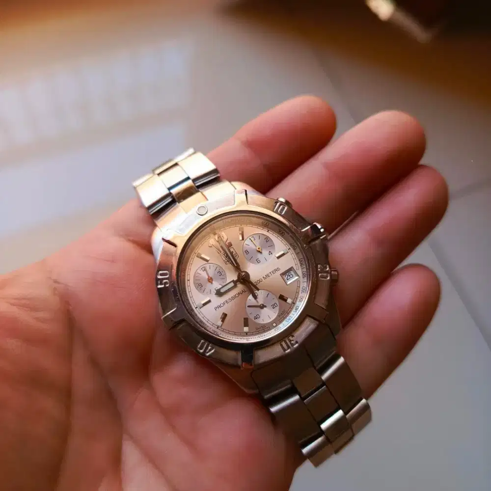 Tag heuer professional 2000