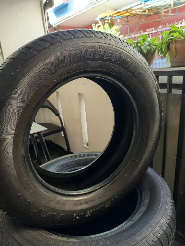 jual ban bekas mobil merk Bridgestone