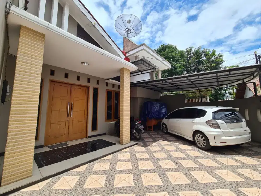 Dijual Rumah Bagus Siap Huni Halaman Luas di Jatisampurna Bekasi