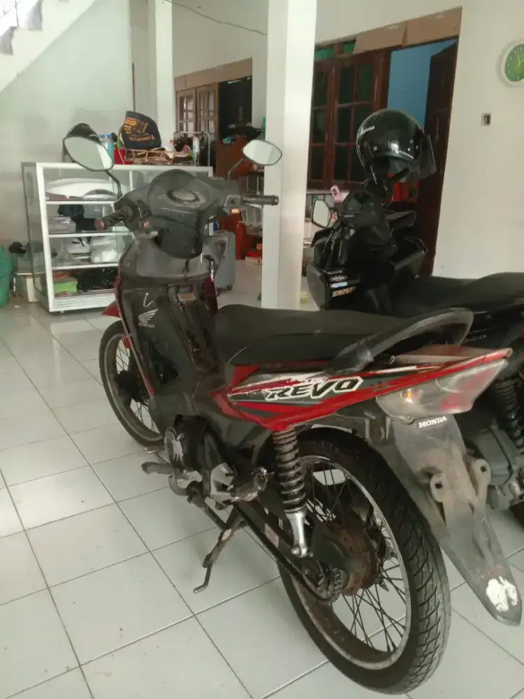 Honda Revo THN 2008 plat AB sleman
