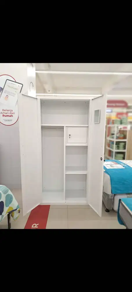 LEMARI PAKAIAN ANTI RAYAP