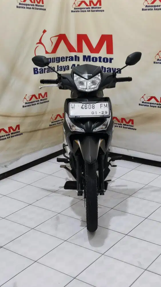 Honda supra x 125 fi Tahun 2023 warna hitam