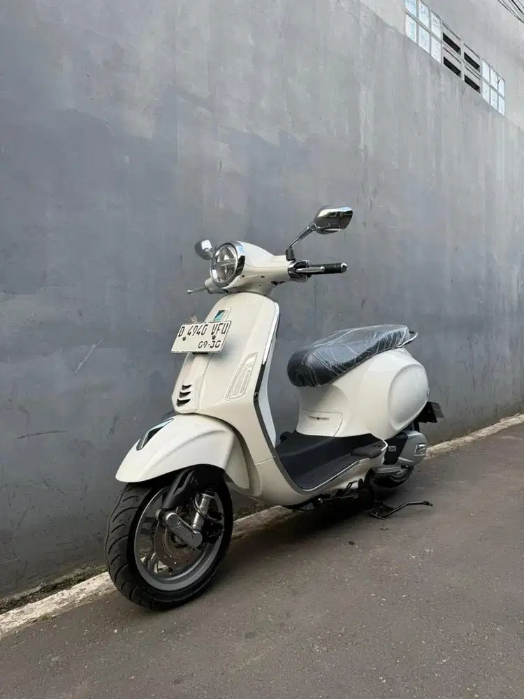 Vespa Primavera iget 150 abs 2025 (KM 200)