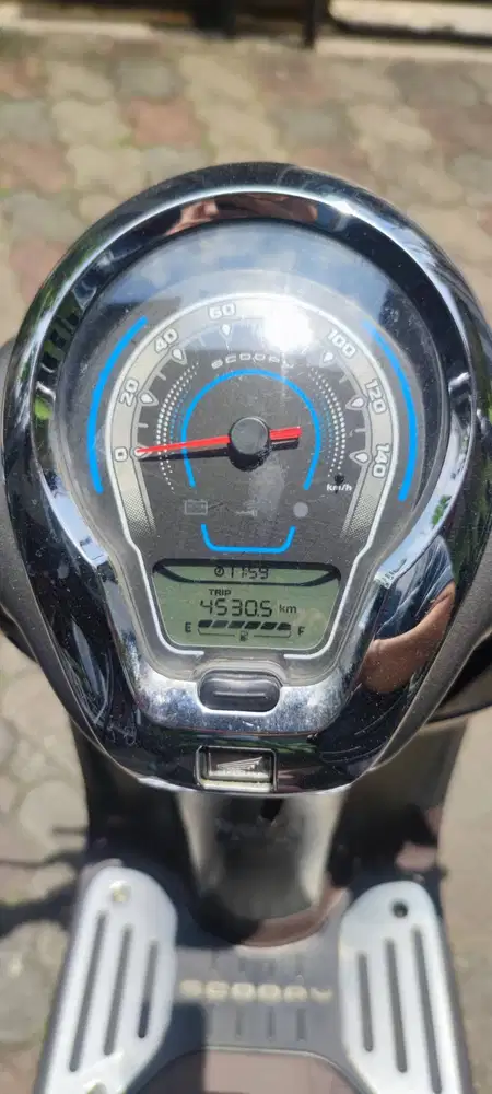 Honda scoopy prestige Hijau, jarang dipakai kilometer dibawah 5000