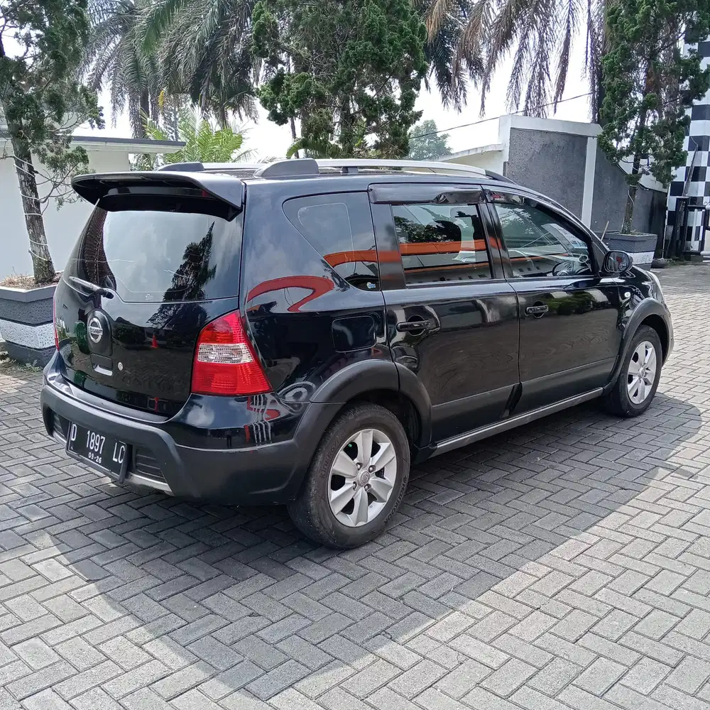 Nissan Livina X Gear 2011 Bensin
