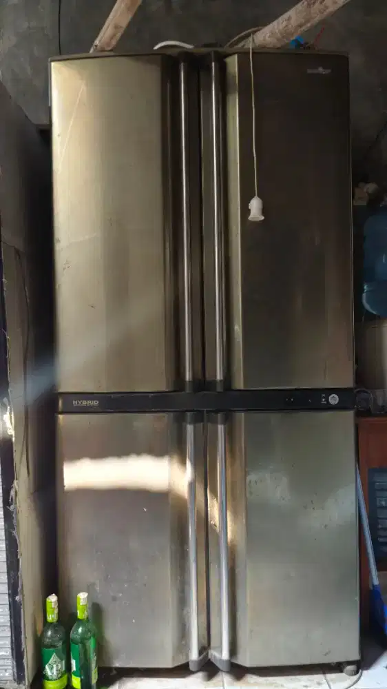 KULKAS SHARP 4 PINTU