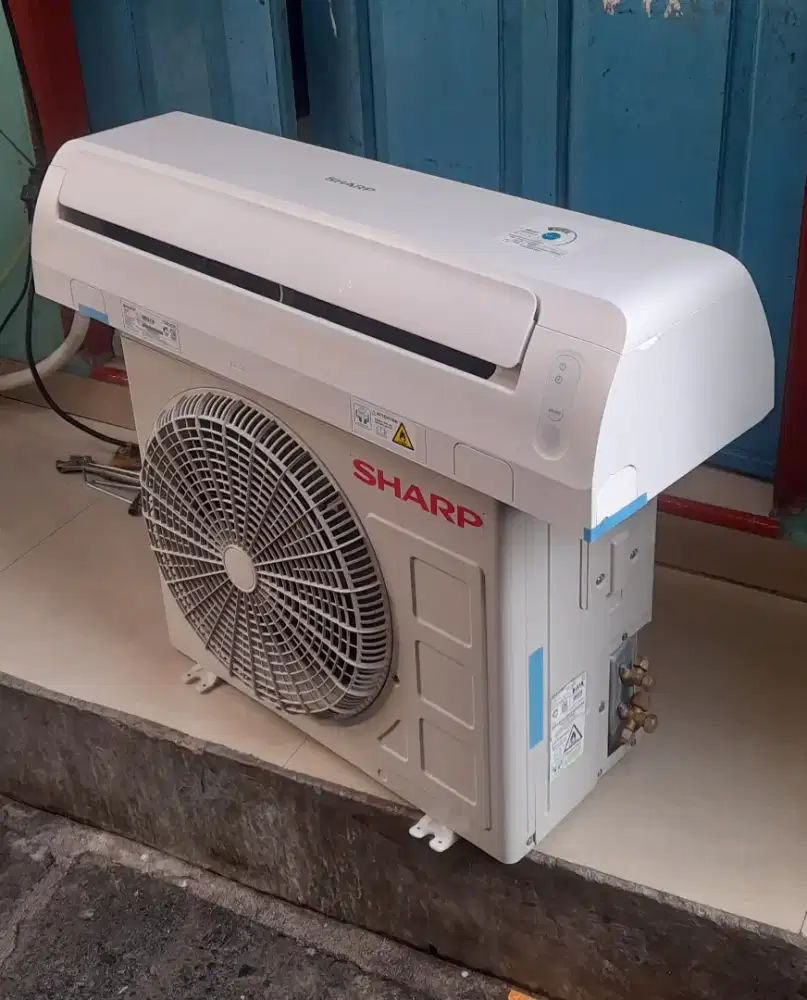 Jual ac sharp 3/4 pk R32 terbaru 9 bln pakek mulus ori ful