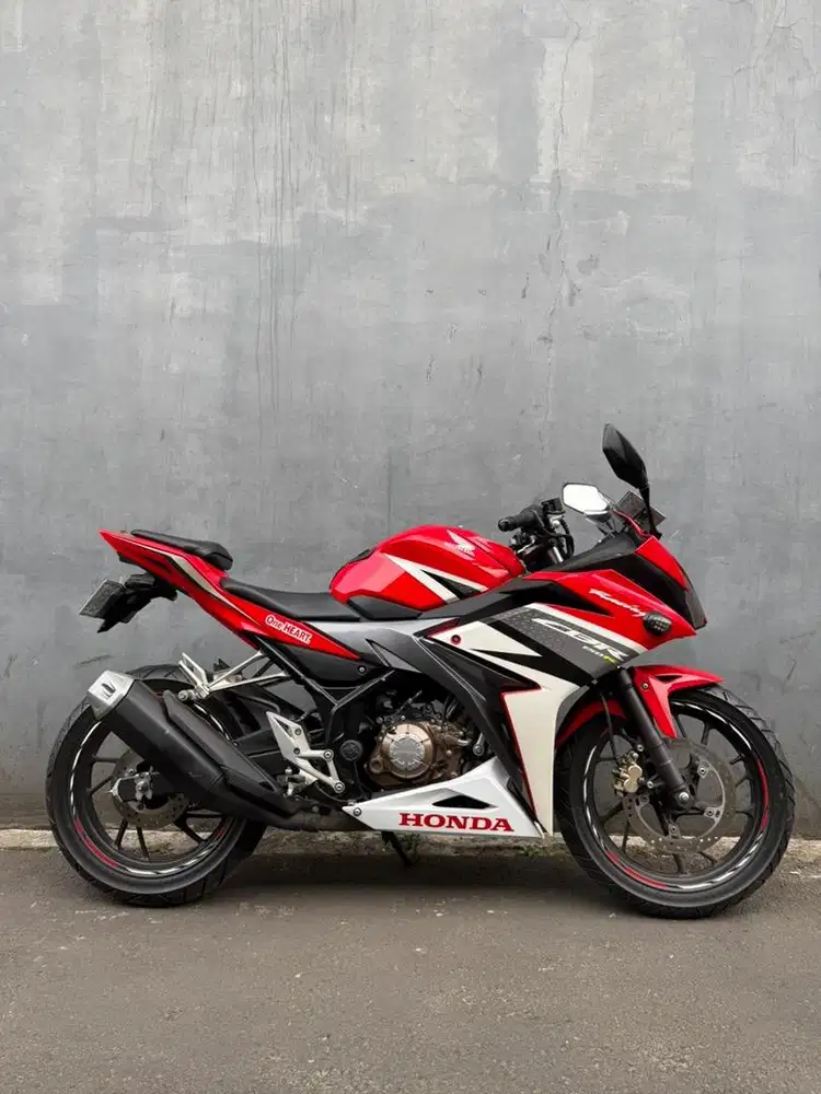 Honda cbr 150r 2018 low km